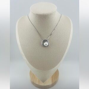 Elegant stainless steel Silver Pearl Pendant Necklace